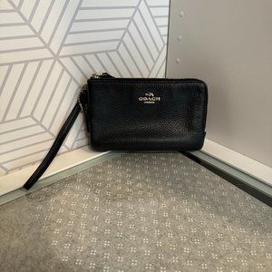 Coach Wristlet Wallet 2-Pocket Black with Gold Zipper